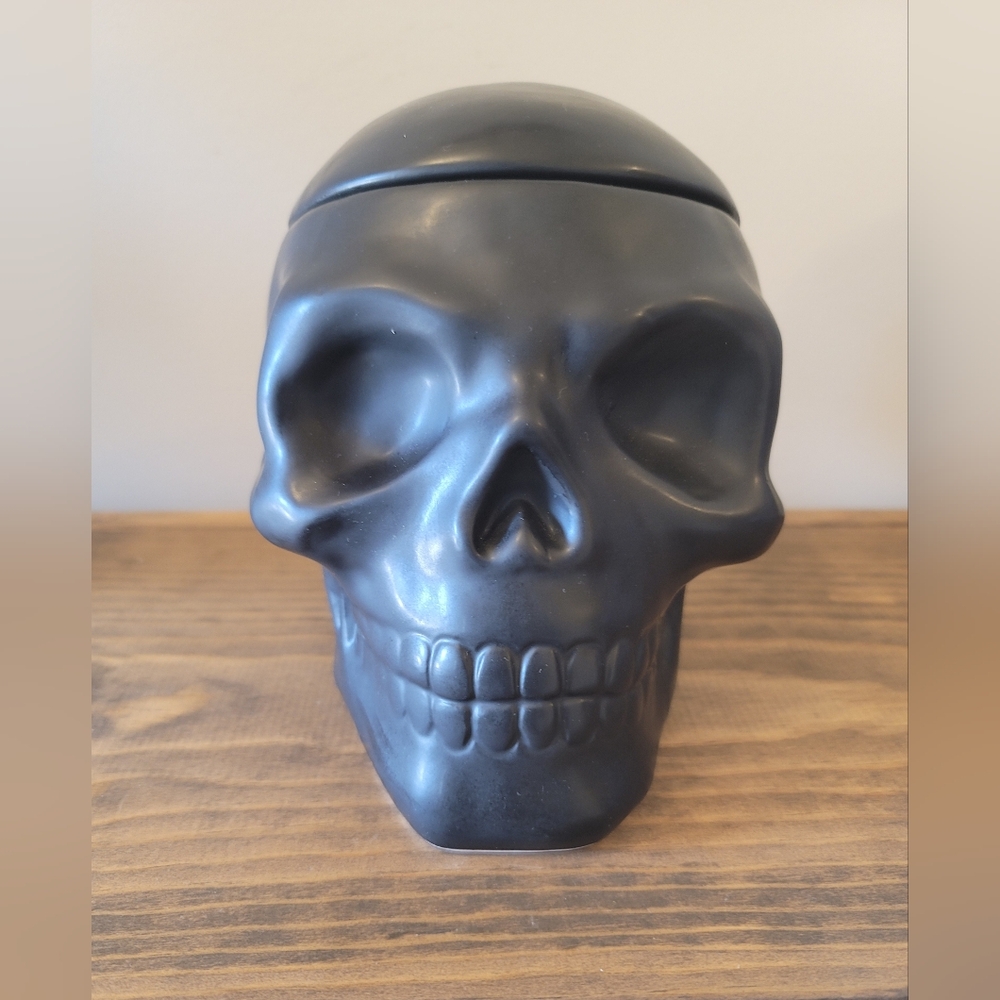 Skull Cookie/Candy Jar - Ceramic, Black